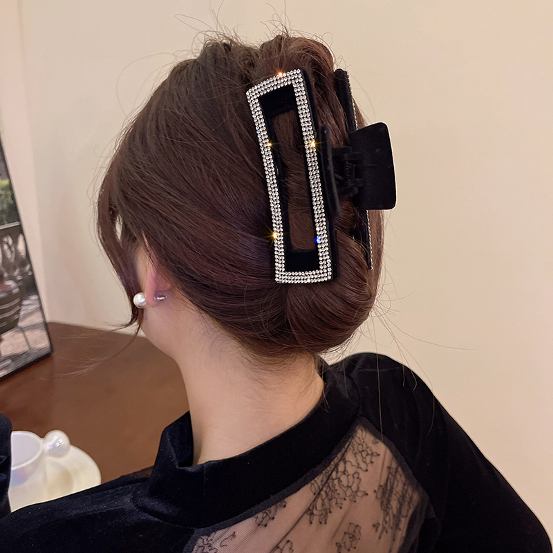 Shop Jewelry & Watches Near Me - Fermagli per capelli neri floccati con