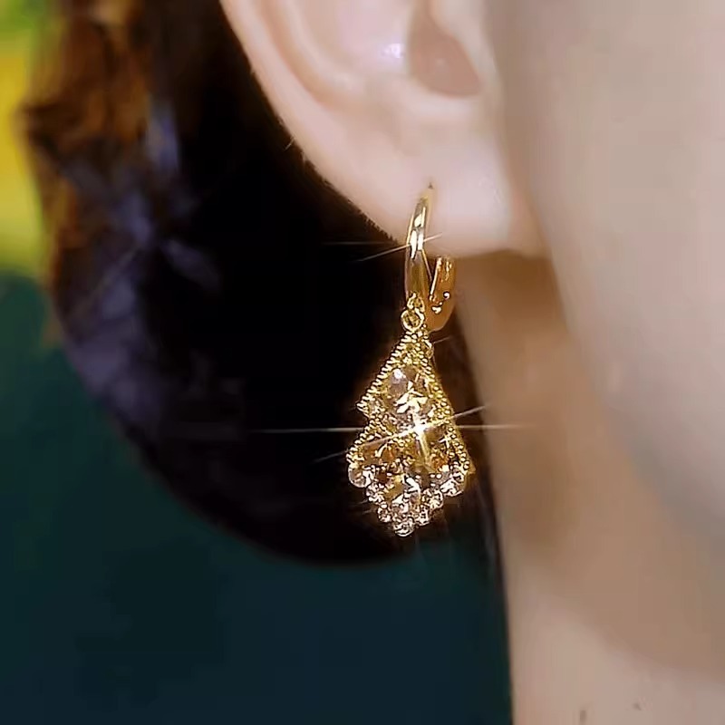 Orecchini alla Moda da Dea del - Diamond Stud Earrings recensione e prezzo