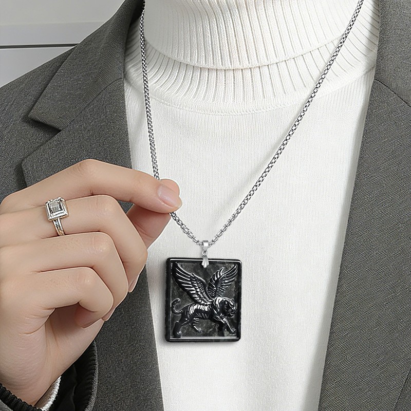 Collana con Ciondolo Tigre in  - Luxury Gifts Jewelry & Watches Namfleg Mostar recensione e prezzo