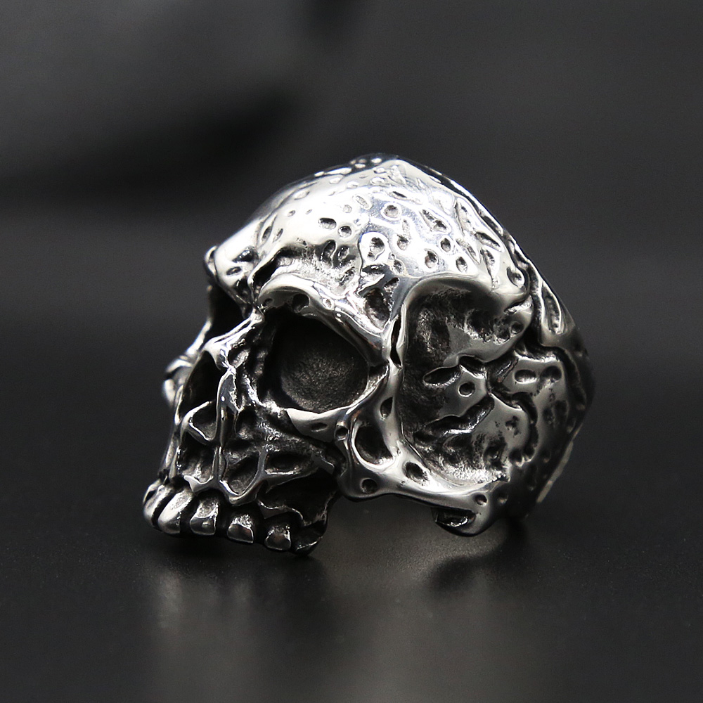 Anello gotico con teschio in a - Gothic Skull Ring recensione e prezzo